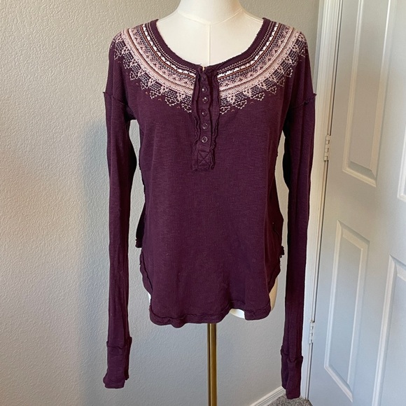 Burgundy Long Sleeve Henley Top with Lace Detail - Picture 3 of 5
